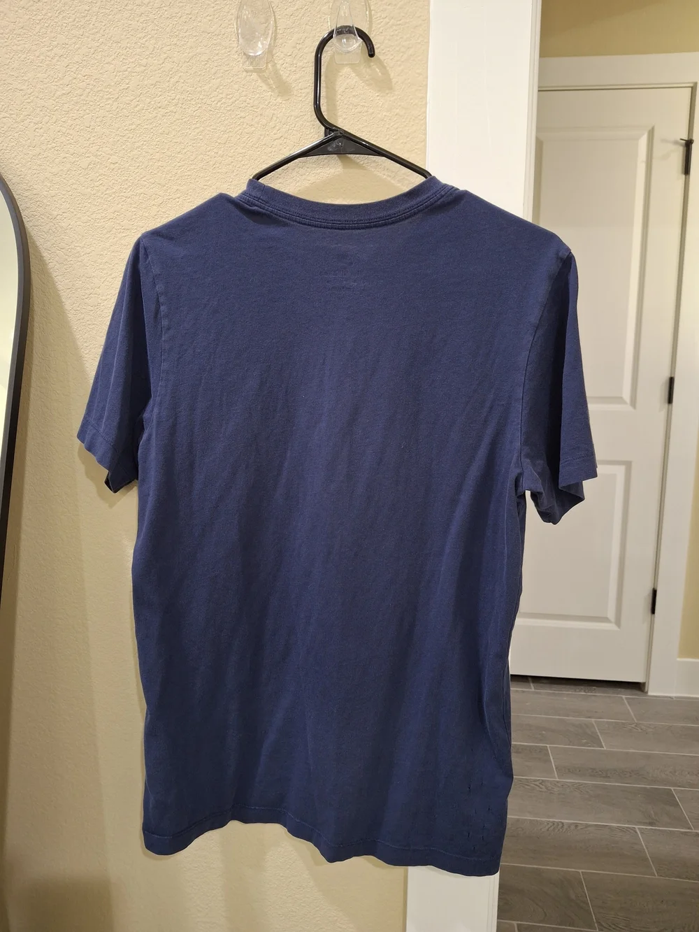 Nike Tee - Picture 5 of 5